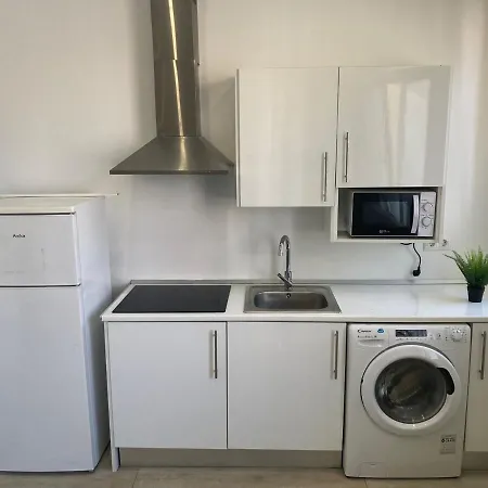 Velarde Center 3 * Μάλαγα