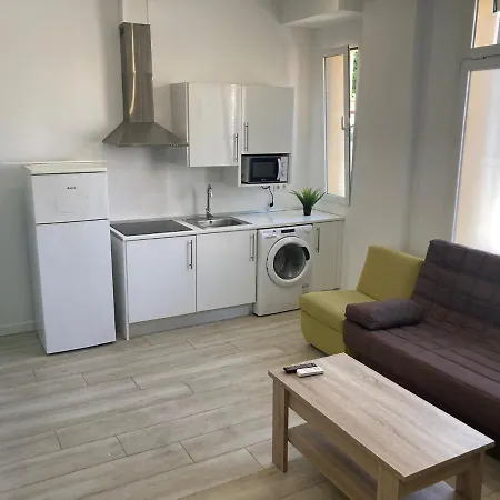 Διαμέρισμα Velarde Center 3 *