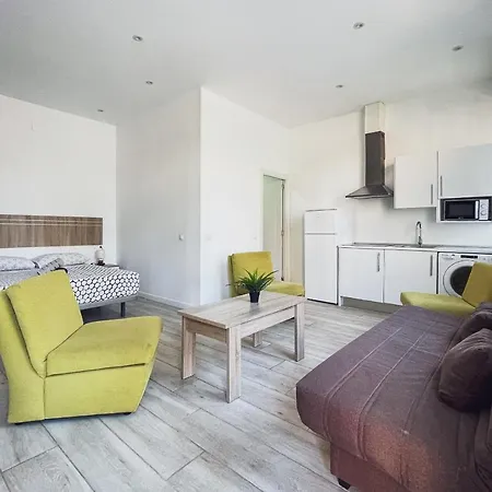 Velarde Center 3 * Μάλαγα